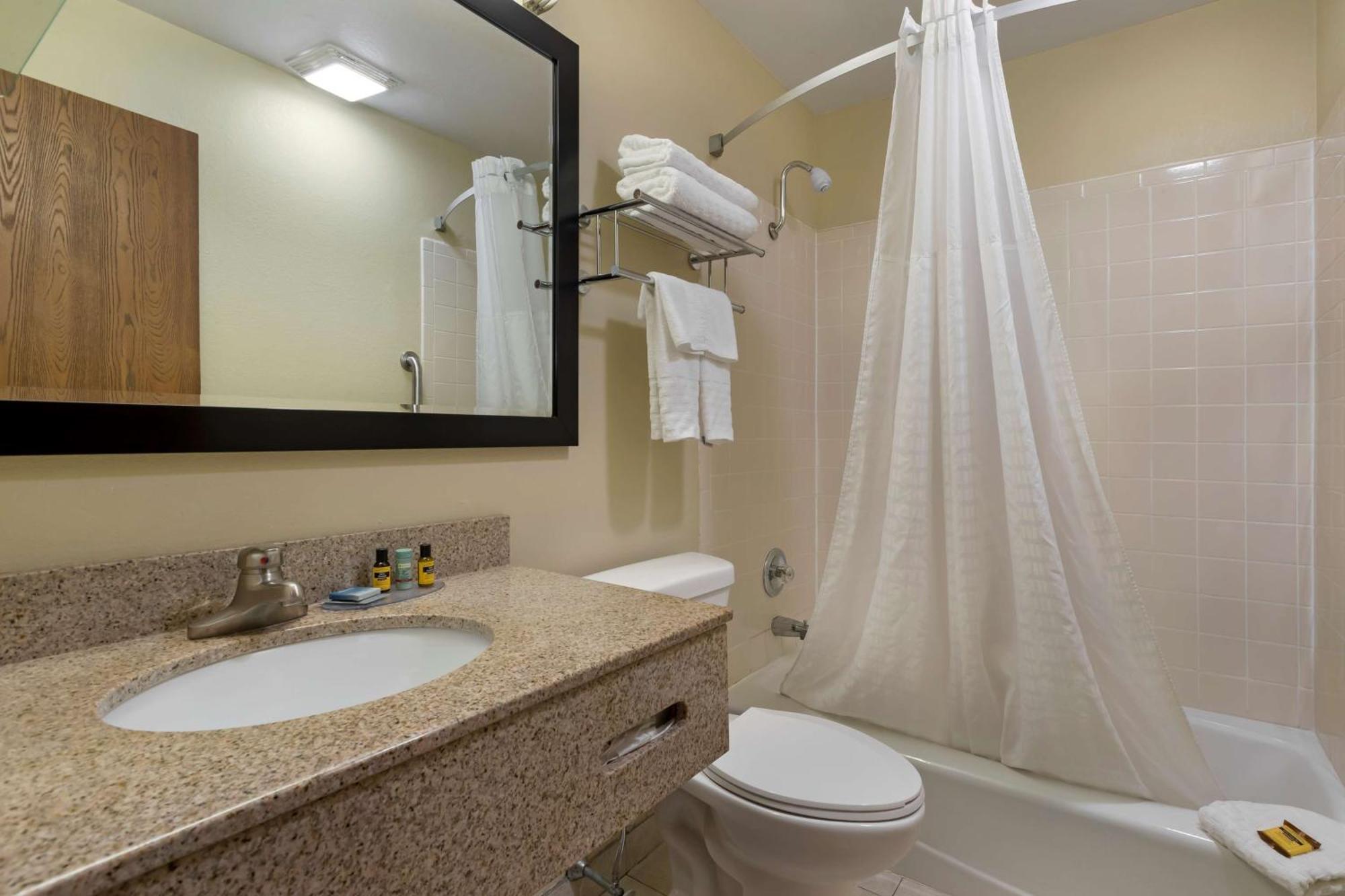 Best Western Plus Altoona Inn Zewnętrze zdjęcie